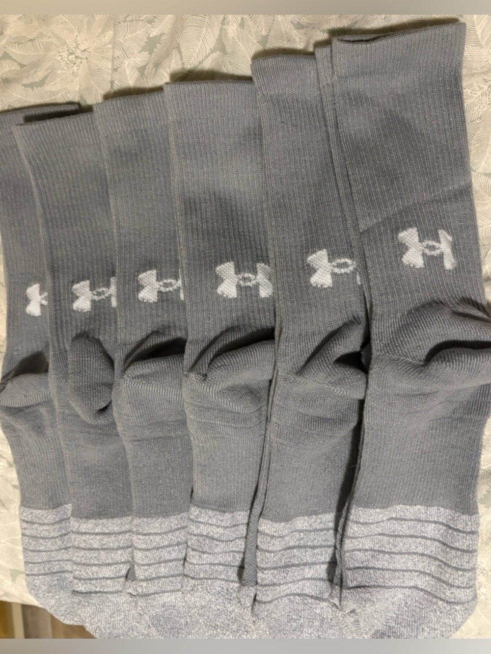NWOT Under Armour Men's Grey Athletic Crew Socks - Pack of 6
